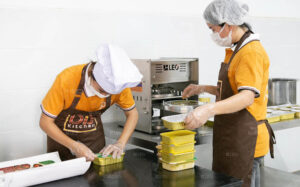 Tự hào quảng bá món ăn chỉ nhờ bao bì “xịn”